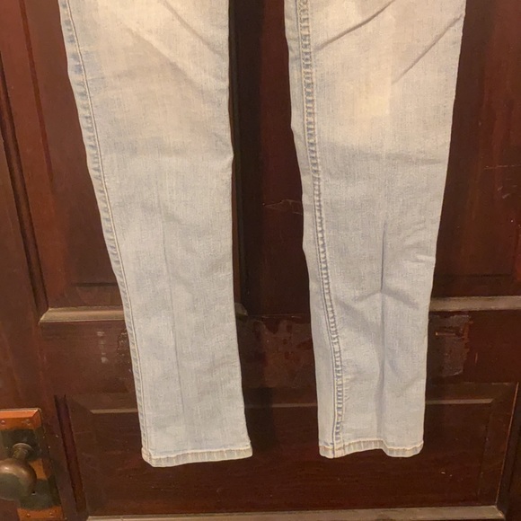 Hollister Jeans - Picture 2 of 3